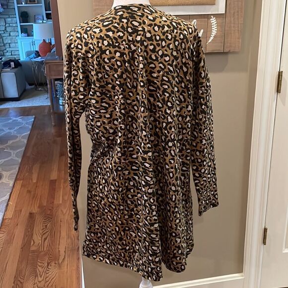 VenusāAnimalĀ PrintāCardigan - Picture 6 of 8